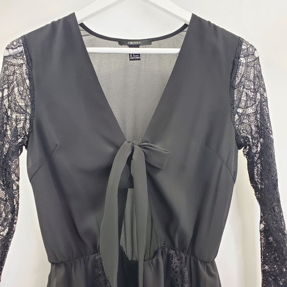 Forever 21 Tie-Front Eyelash Lace Romper Black Boho - Picture 3 of 9